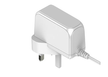 Un bon prix. Adaptateur à courant continu universel de 12 V pour la charge du téléphone en ligne