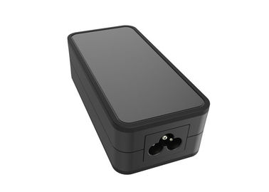 Un bon prix. Noir mondial de bureau de l'adaptateur de prise d'adaptateur universel de voyage à C.A. 60W 5000ma en ligne