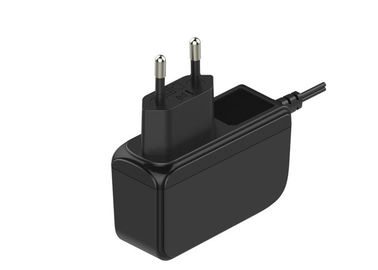 Un bon prix. adaptateur universel de puissance à C.A. de C.C de 15W 12V 1.25A noir/blanc pour le boîtier décodeur en ligne