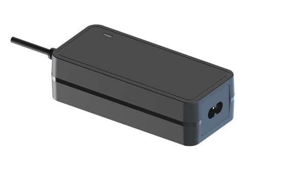 Un bon prix. Énergie de commutation de bureau d'échantillon compatible avec une efficacité ≥ 85% et normes de sécurité UL/CUL/TUV/GS/CE/CCC en ligne