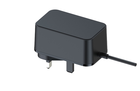 Un bon prix. 5-24V Adaptateur CC universel monté sur le mur pour la recharge du téléphone en ligne
