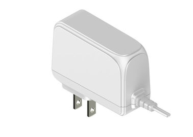 Un bon prix. Universel blanc de l'approvisionnement 5V 9V 12V 15V 24V 18W de commutation de courant alternatif De prise des USA en ligne