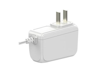 Un bon prix. adaptateur universel à C.A. de bâti de mur de 15V 1A pour le routeur, télévision en circuit fermé, appareil photo numérique en ligne