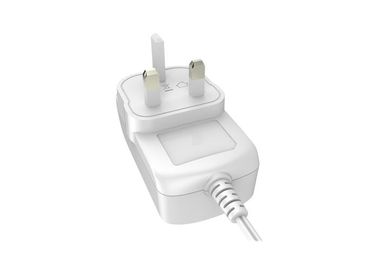 Un bon prix. Adaptateur blanc/de noir mur de bâti de puissance avec la prise universelle, 24V 0.5A/12V 1.5A en ligne